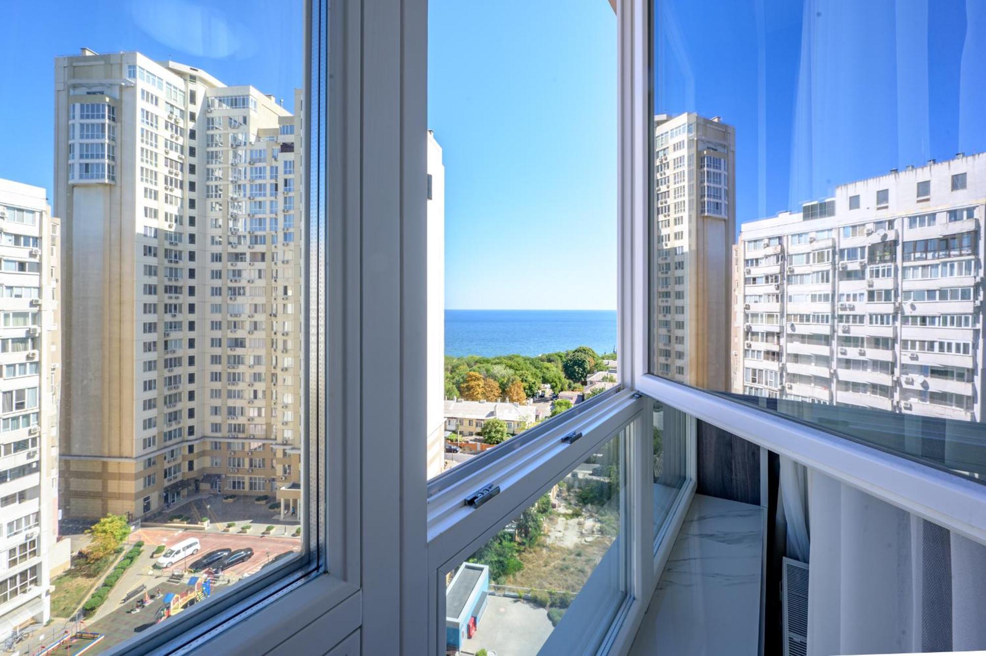 Светлая Квартира Новый Берег Odessa Exterior foto